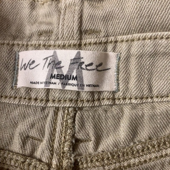 Free People See You Sometime Tan Khaki Pleated Frayed Hem Shorts NWT - Picture 10 of 11